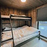 Modern Mountain - Outdoor Hot Tub - 8 Beds * Torpo