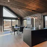 Dom wakacyjny Modern Mountain - Outdoor Hot Tub - 8 Beds *