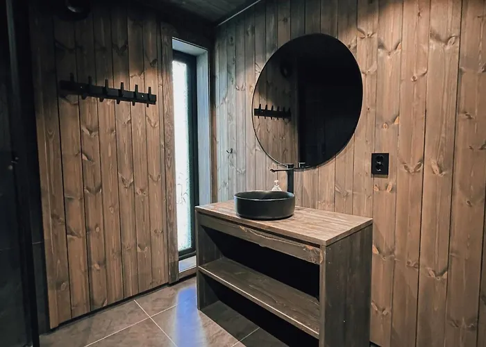 Tatil Evi Modern Mountain - Outdoor Hot Tub - 8 Beds *