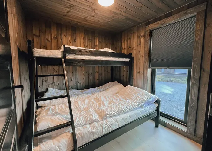 Modern Mountain - Outdoor Hot Tub - 8 Beds * Torpo