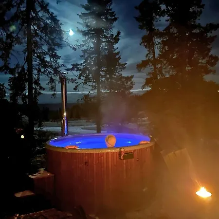 בית נופש Modern Mountain - Outdoor Hot Tub - 8 Beds *